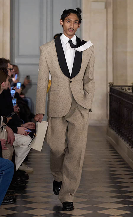 أسبوع باريس للموضة: روح المرح في مجموعة Jacquemus